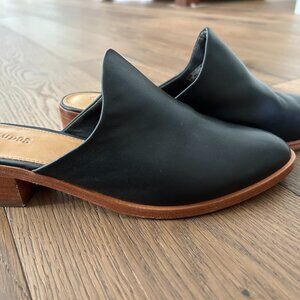 Soludos Venetian Mule in Black